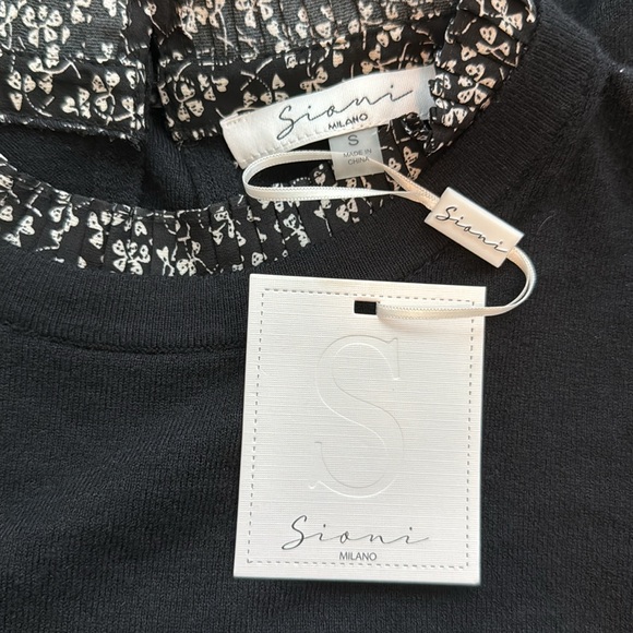 Sioni Milano Black Floral Sleeve Blouse Size Small NWT - Picture 9 of 9